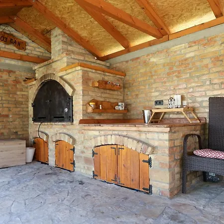 Banstolija Villa